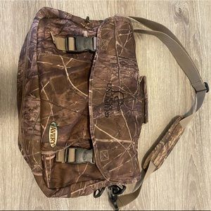 Ducks Unlimited Camo Bag